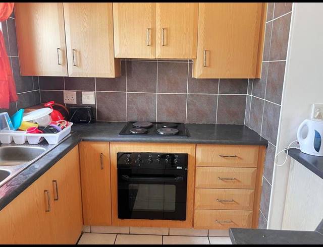 2 BEDROOM APARTMENT FOR SALE IN MARGATE BEACH